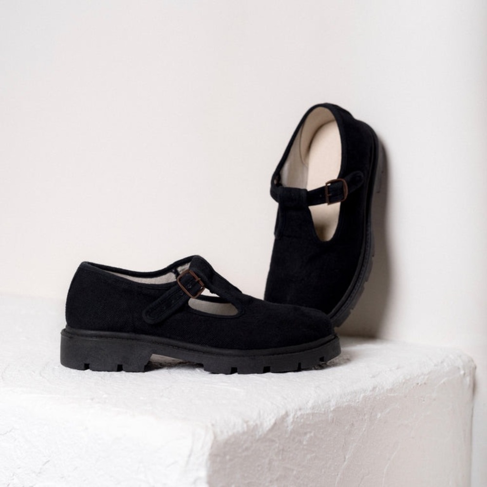 Small Lot Co Adult Lug Sole Mary Janes Black Size 7